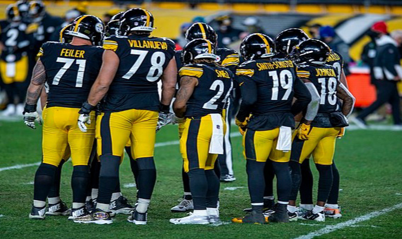 Pittsburgh Steelers Football Game at Acrisure Stadium