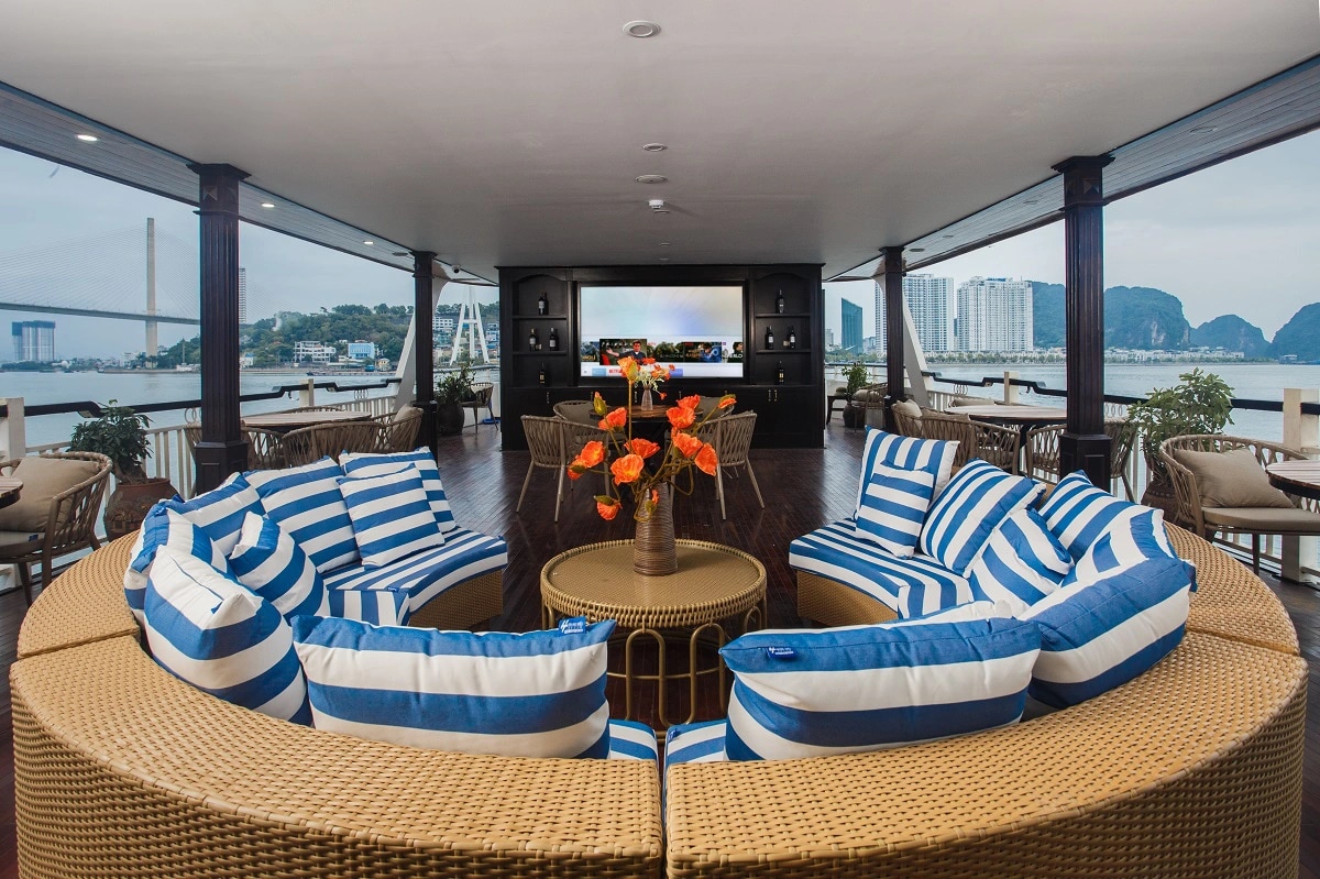 [Route 2] Halong Bay Day Tour by La Regina Luxury Cruise