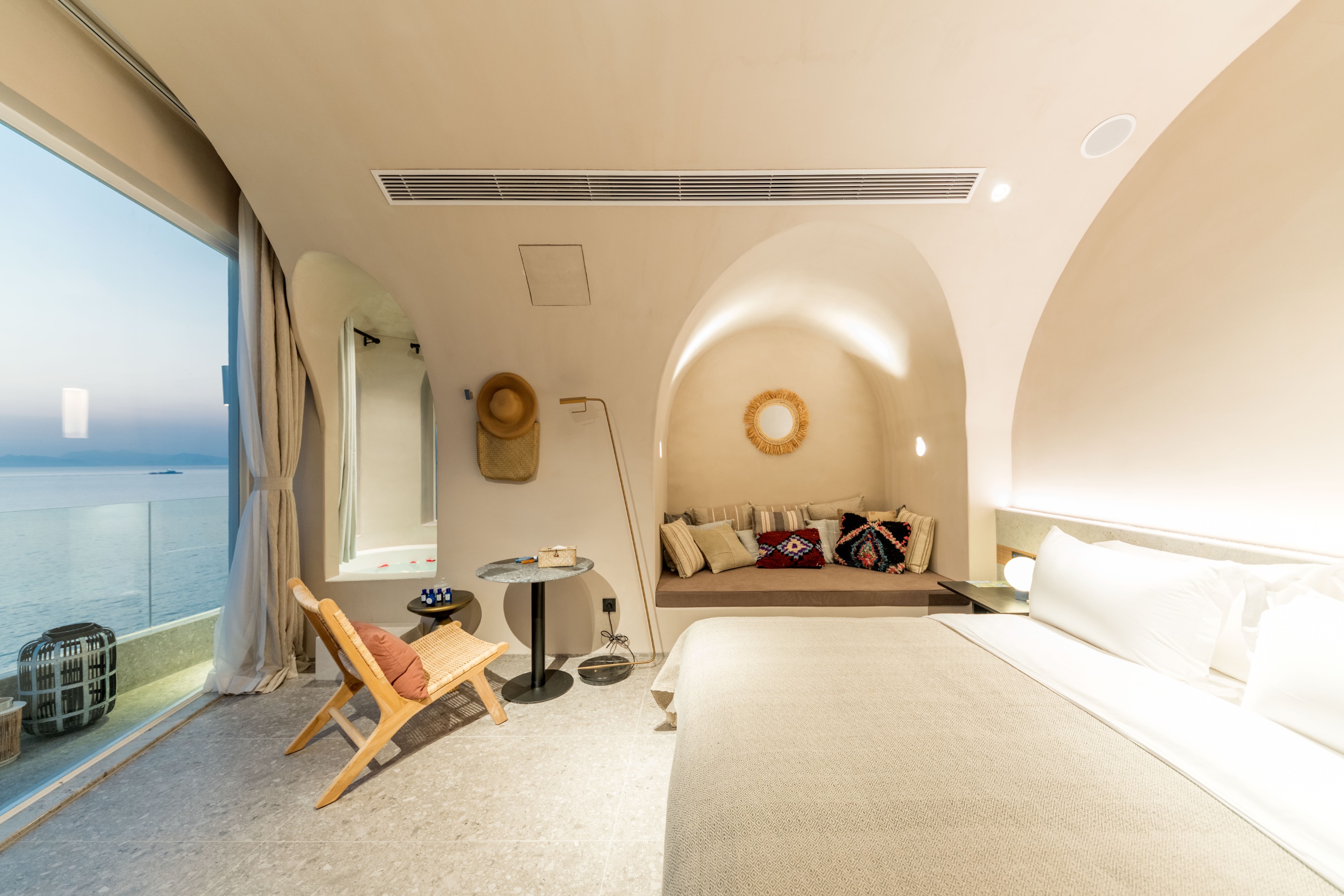 Building D Yuelan Sea View Pool Suite