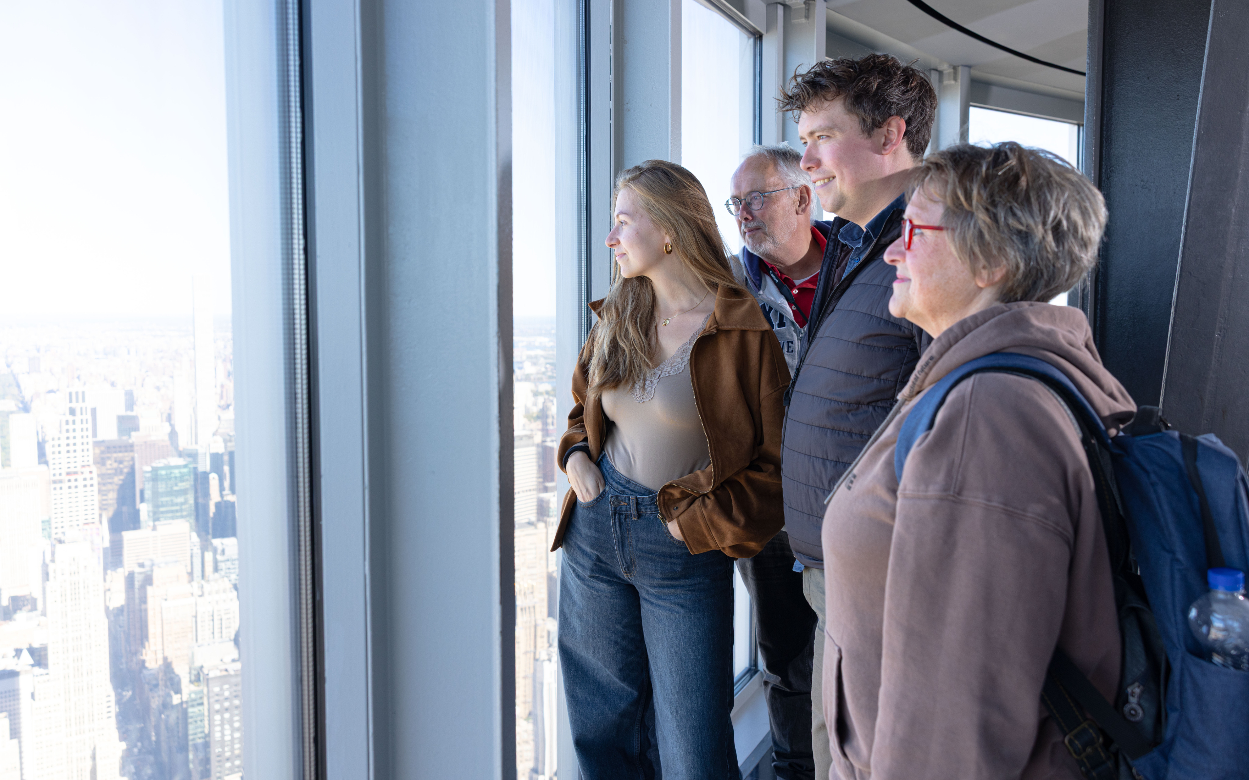 在帝國大廈102層觀景臺體驗紐約市360度全景風光 在帝國大廈102層觀景臺體驗紐約市360度全景風光