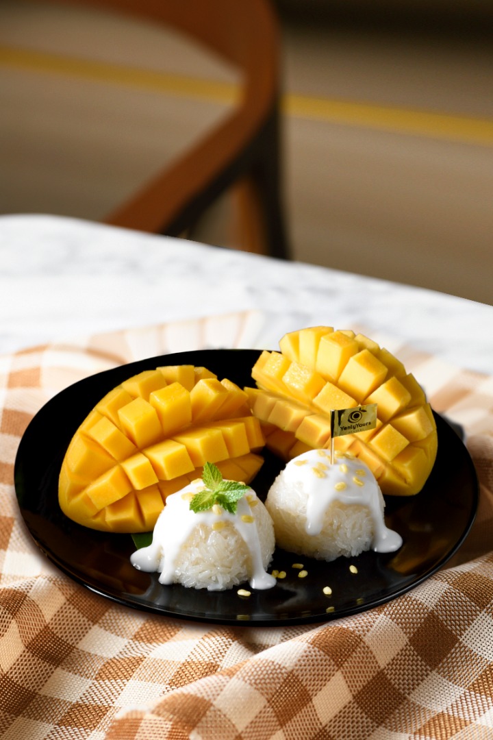 Yenly Yours Desserts at Suntec City Mall and AMK Hub