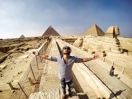 Half-Day Tour to Giza Pyramids and Sphinx with Lunch at 9 Pyramids