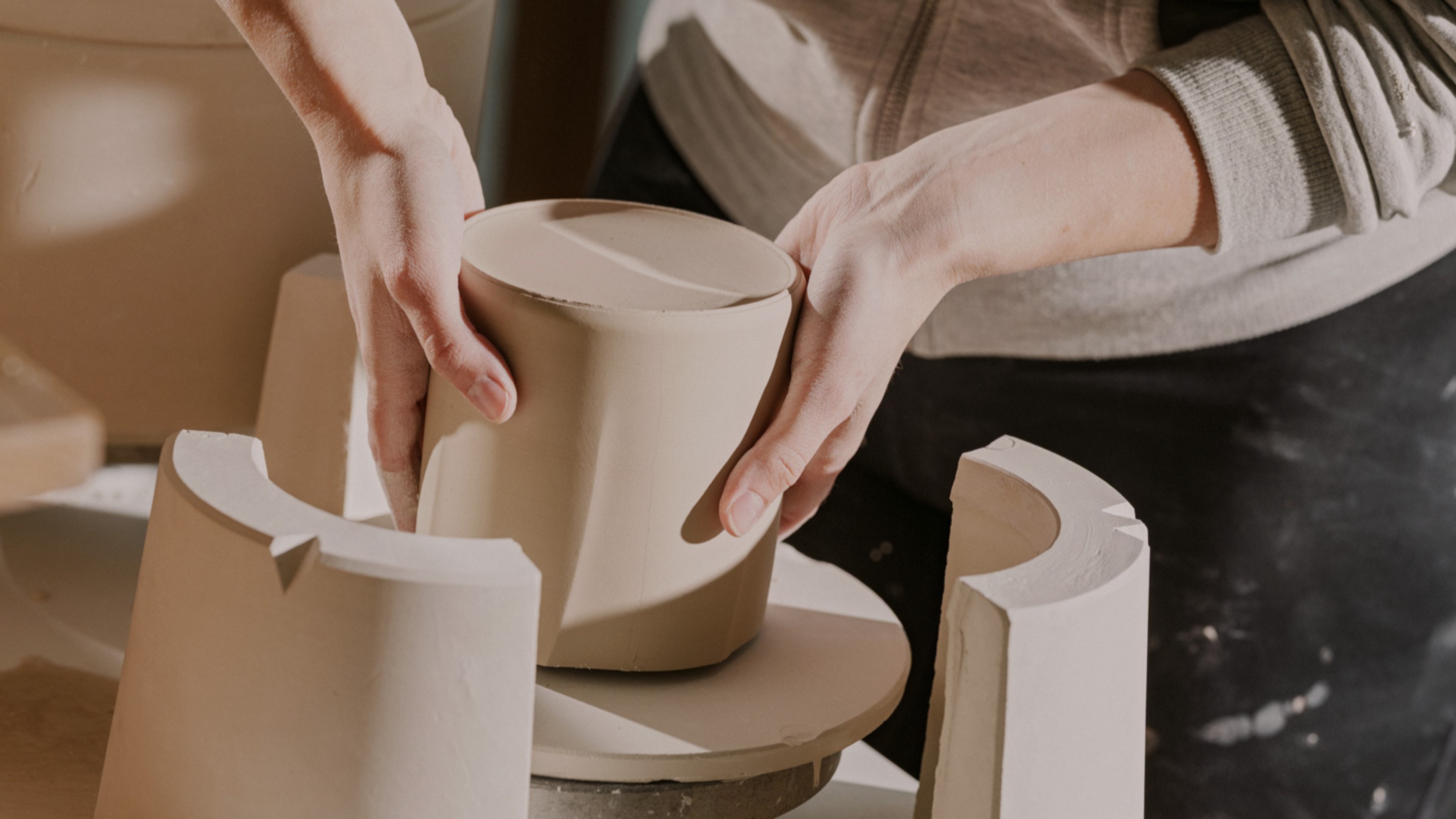 See how every porcelain piece is carefully removed from its handcrafted mold with precision