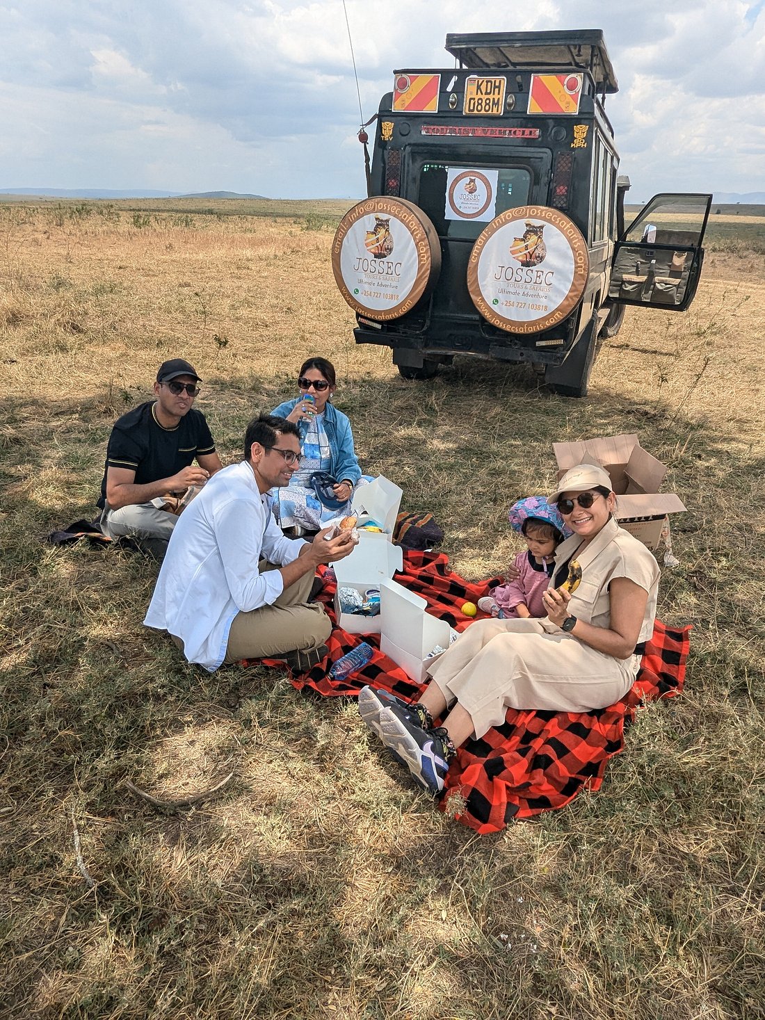 4 Days Safari Kenya – Group Joining Masai Mara & Nakuru 
