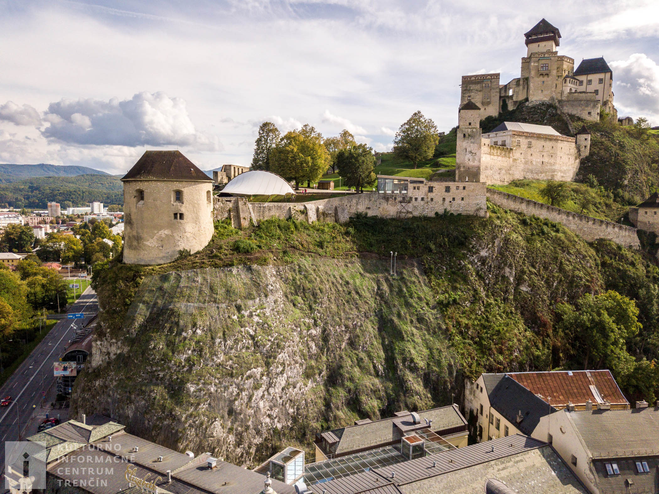 From Vienna: Slovakia’s Castles & Cities Guided Day tour