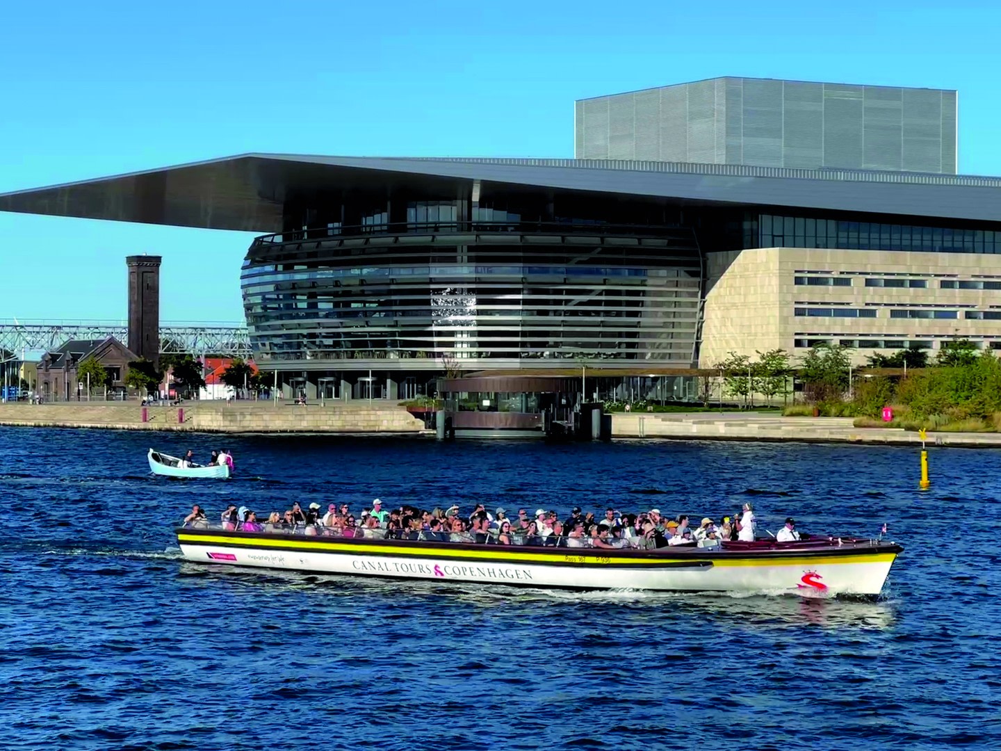 Copenhagen City Highlights 1.75-Hour Boat Tour with Live Guide