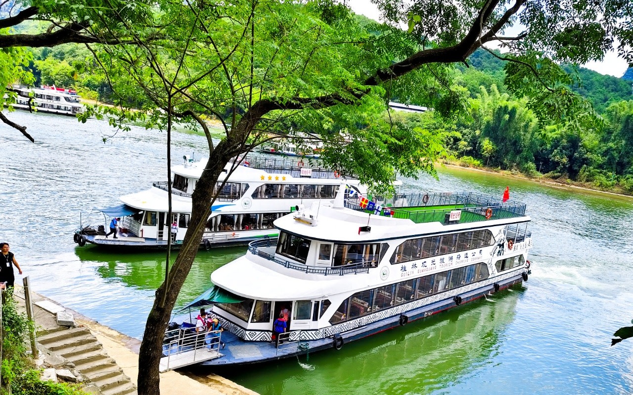 Li River Three-Star Cruise Day Tour in Guilin