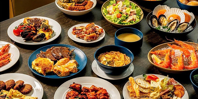 Food Exchange at 諾富特新加坡史蒂文斯酒店