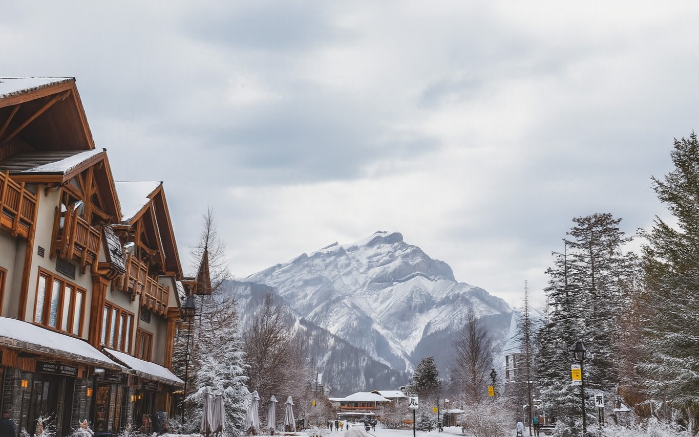 Banff Winter National Park Tour From Calgary