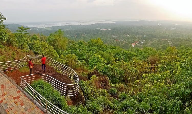 SAME DAY TOUR COCHIN – THRISSUR – COCHIN 