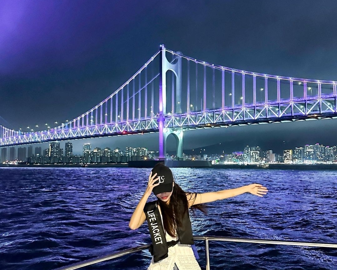 Busan Night Tour - City Lights & Food Market (Up to 7 Guests)