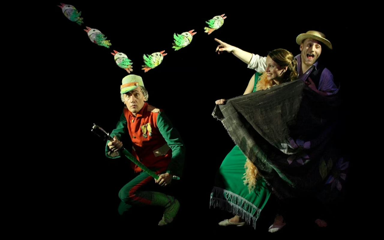 Discover luminous streetlights bending reality at SRNEC Black Light Theatre