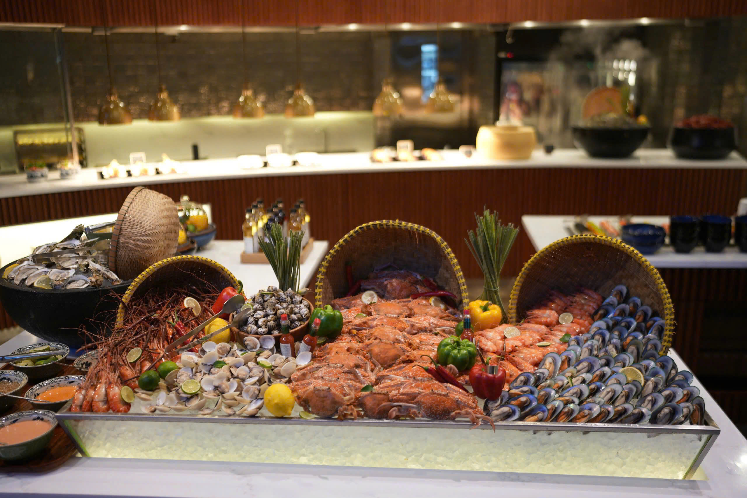 Изысканный буфет в отеле New World Saigon