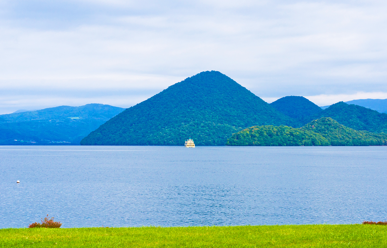 登別地獄谷+野外足浴體驗+洞爺湖地區觀光+昭和新山和熊牧場+洞爺湖展望臺