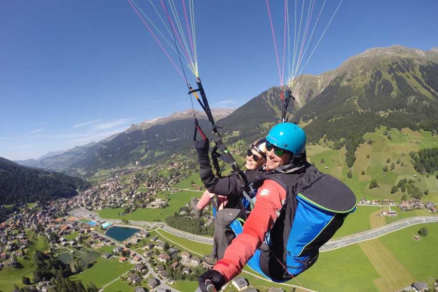 Paragliding Tandem Experience in Klosters-Serneus