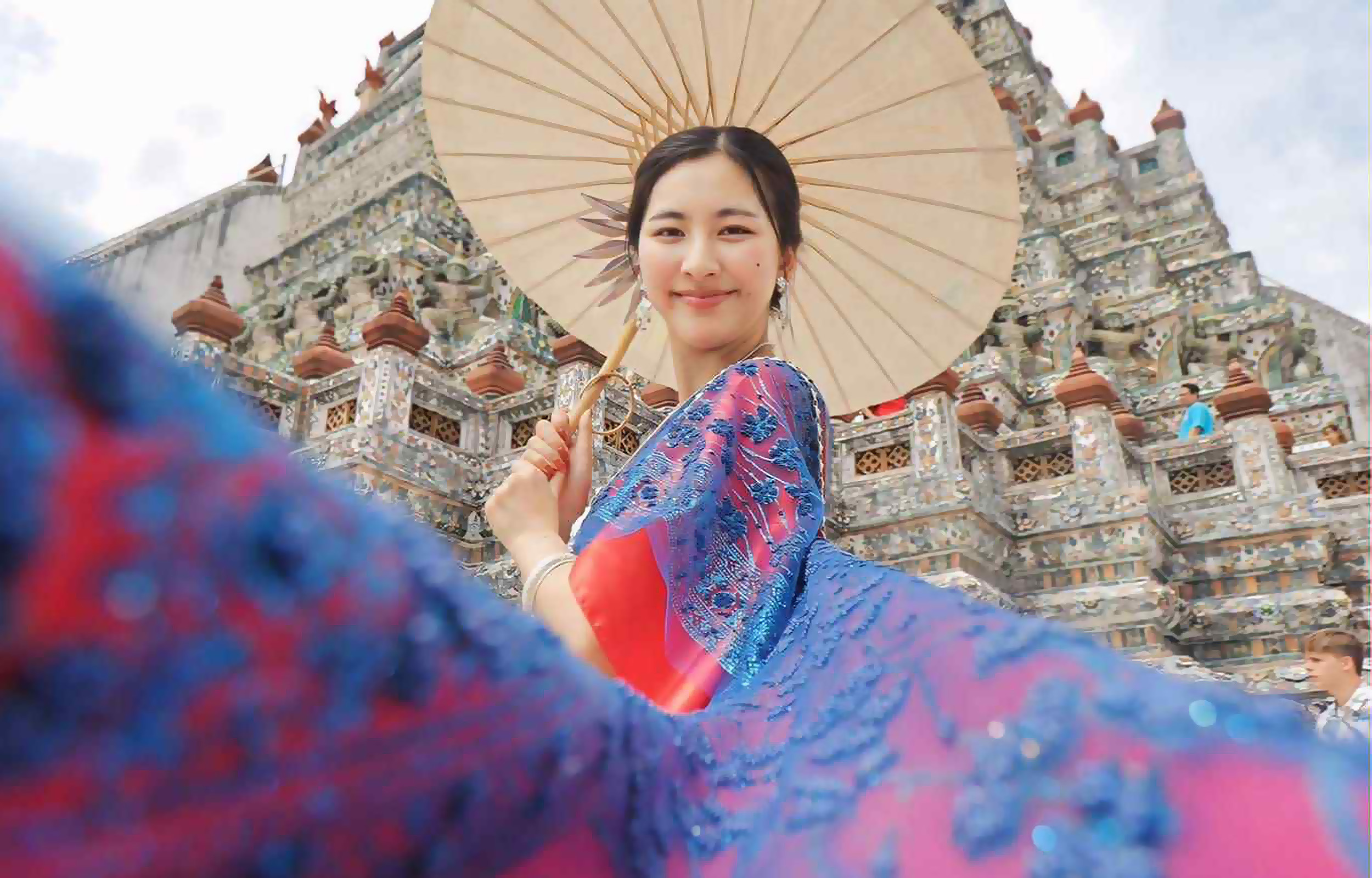 Full Set Thai Costume Rental in Bangkok + Hairdo & Makeup