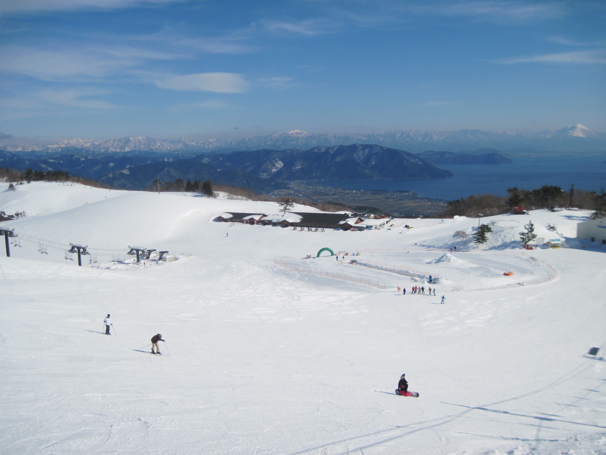 琵琶湖箱館山滑雪場