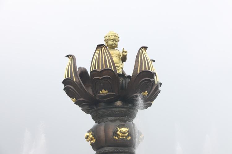九龍灌浴