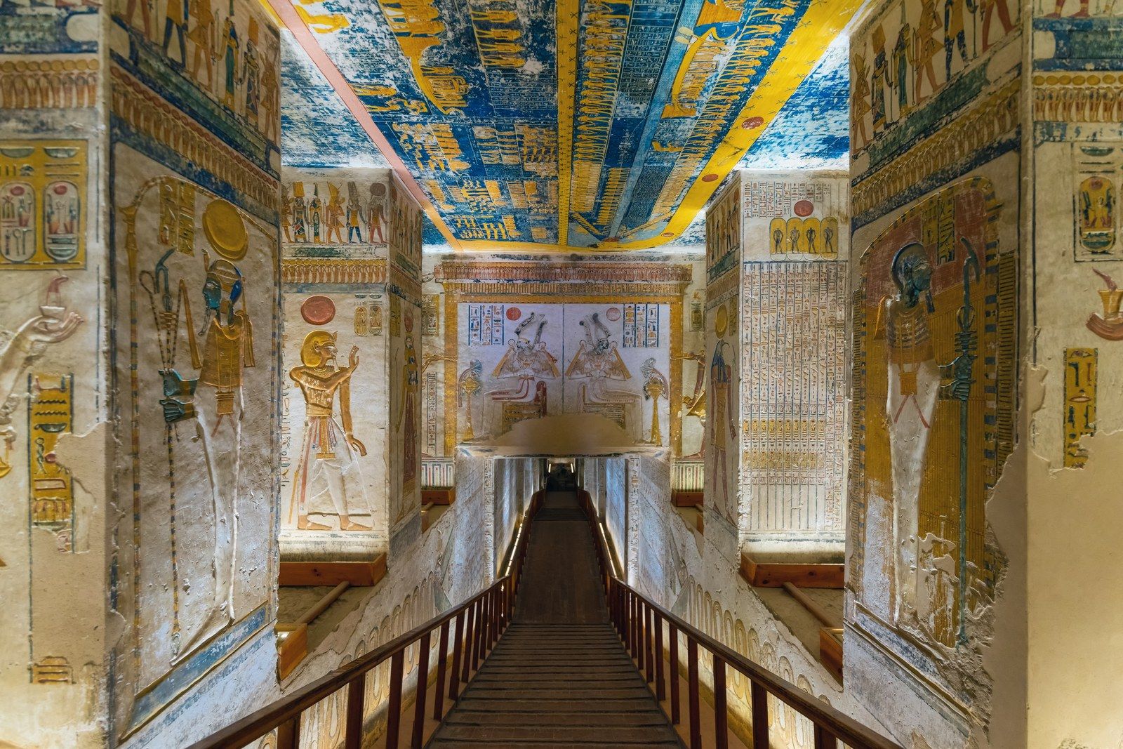 Full Day Tour to East and West Banks Temples and Tombs