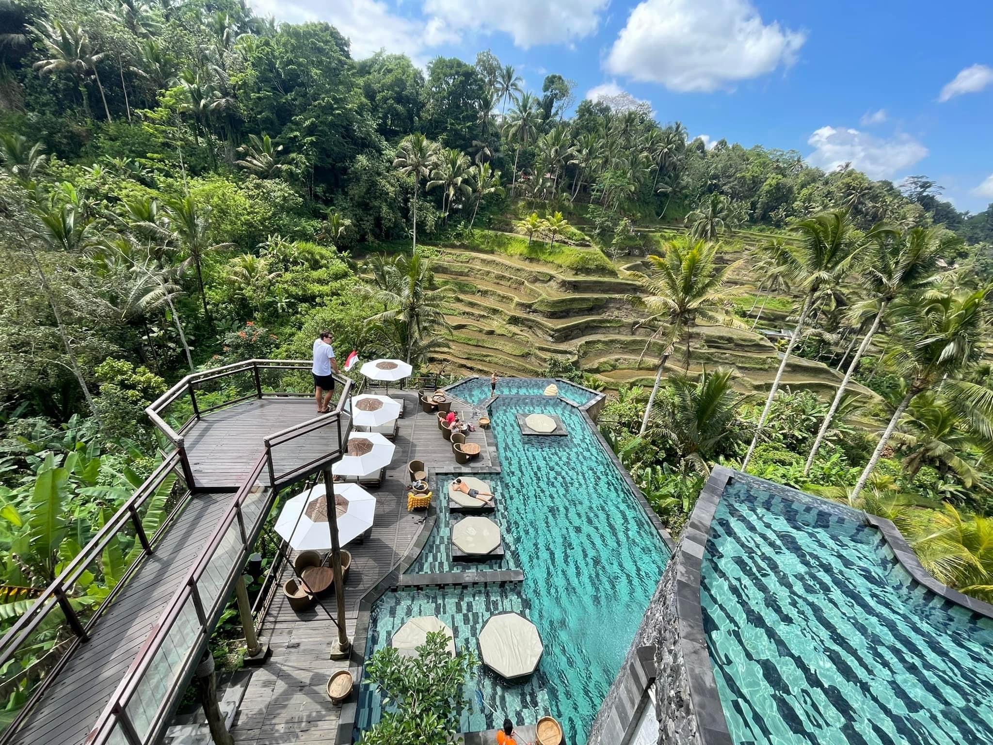 Ubud Dayclub & Mount Batur Sunrise by 4WD Jeep Tour in Bali