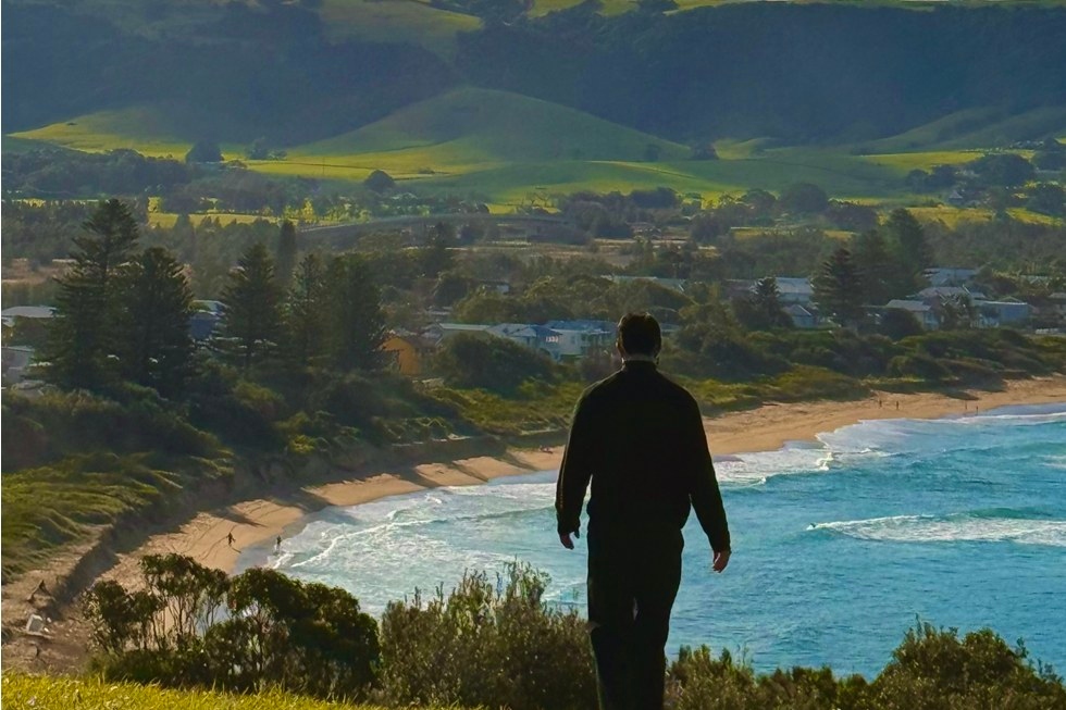 在台灣南海岸,呼吸海洋、峭壁、岩石和天空交織而成的和諧 在台灣南海岸,呼吸海洋、峭壁、岩石和天空交織而成的和諧