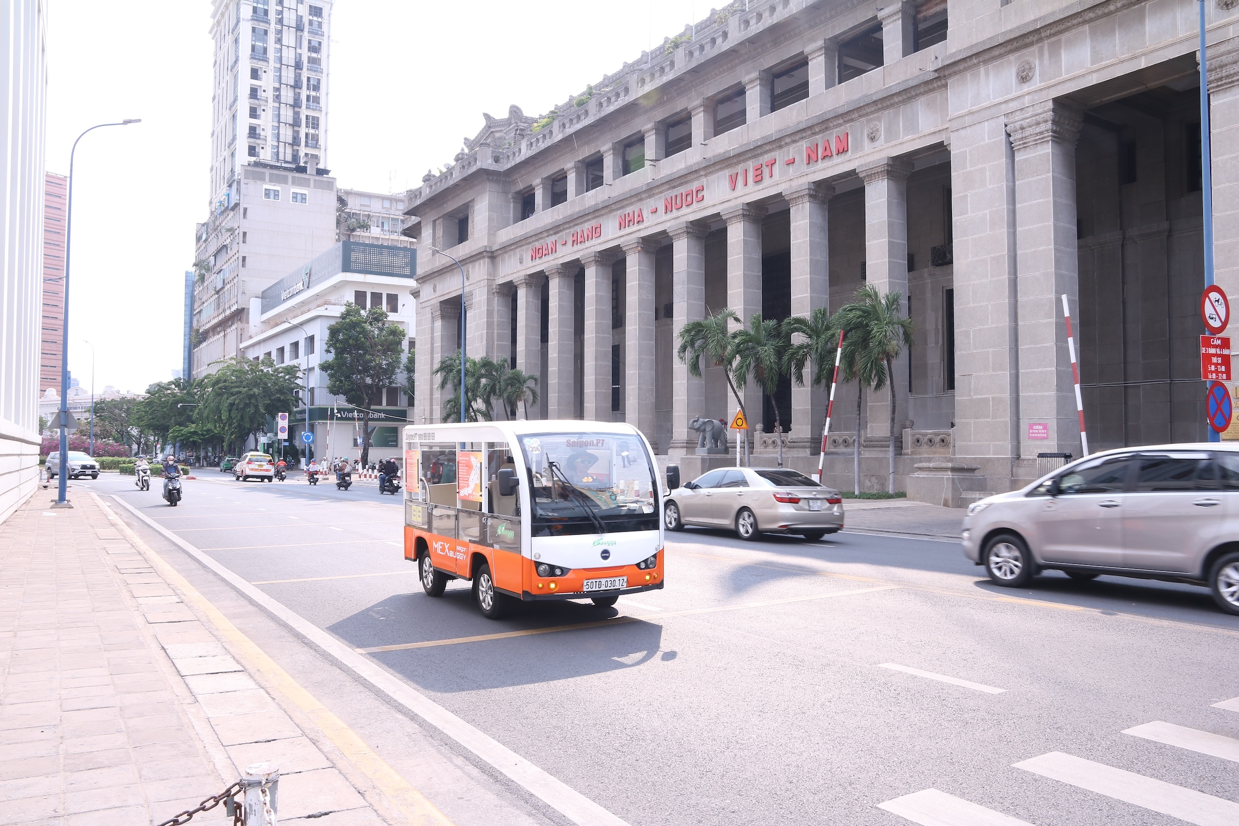 乘坐沙灘車體驗胡志明市文化與美食
