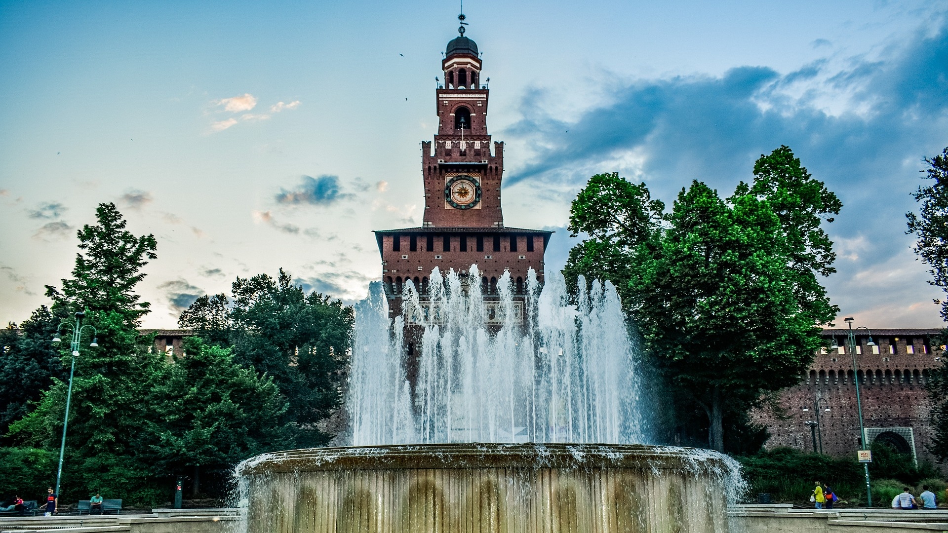 Sforza Castle with Michelangelo's Pieta Rondanini tour in Milan