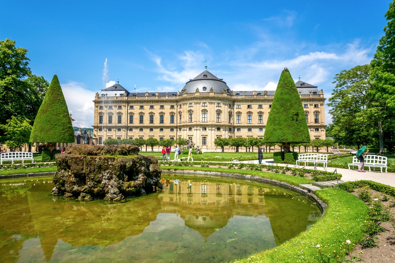 Frankfurt to Wurzburg Private Tour: Palaces, Vineyards & Baroque