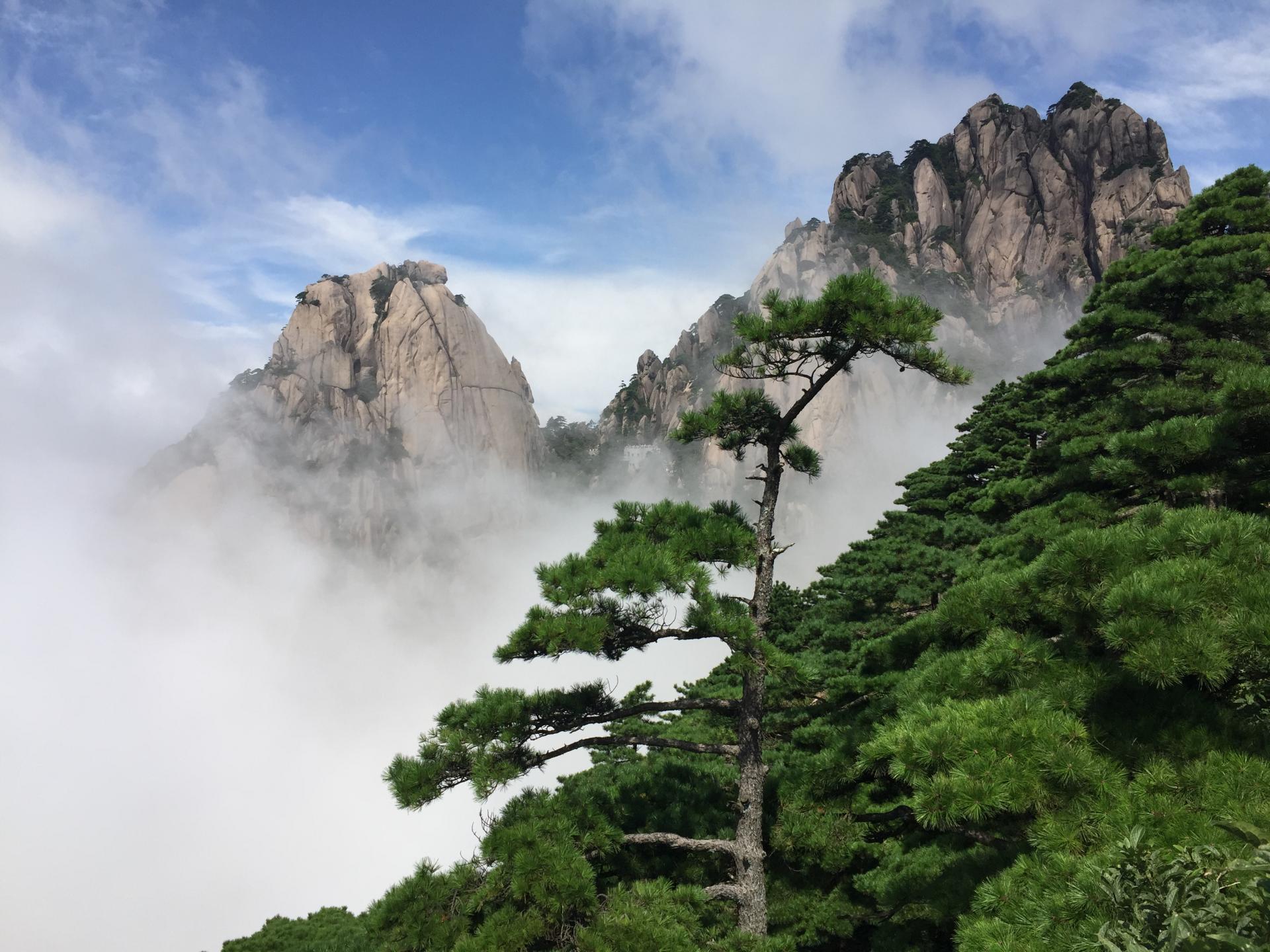 安徽黃山風景區+宏村3日遊（徽派建築宏村+黃山景區迎客松+光明頂+南湖+畫橋）