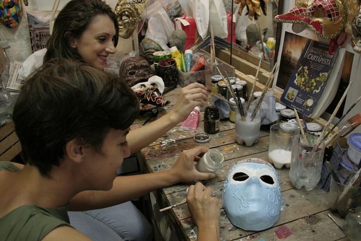 Mask Decoration Class in Venice