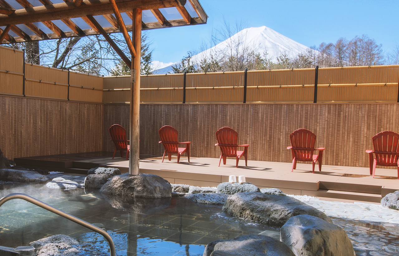 富士山登山二日遊 包含河口湖或山中湖溫泉體驗&山間小屋住宿和晚餐 (中文或英文導遊  東京出發)