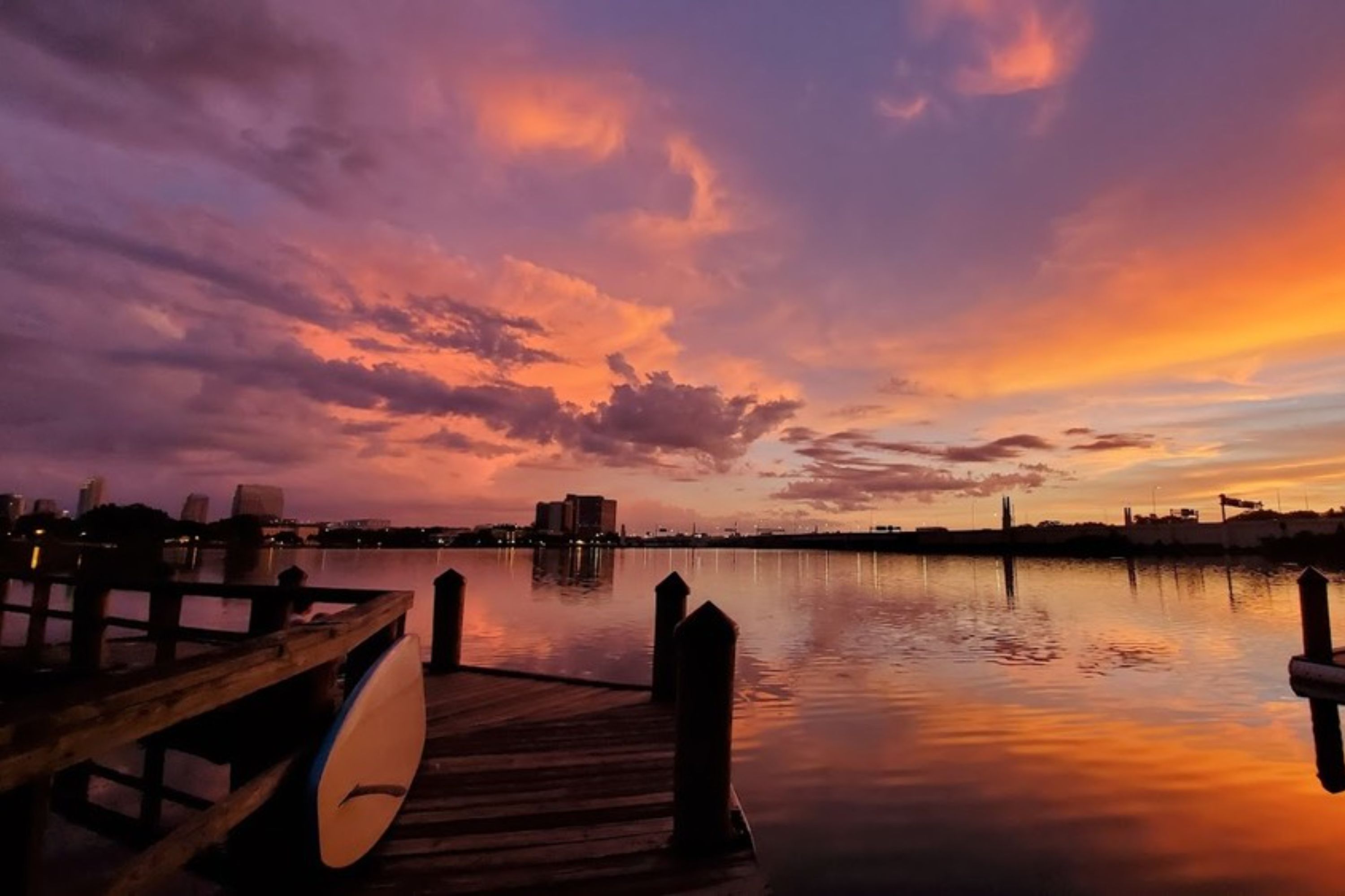 奧蘭多日落透明獨木舟或透明立式划槳體驗 (Sunset Clear Kayak or Clear Paddleboard Experience in Orlando)