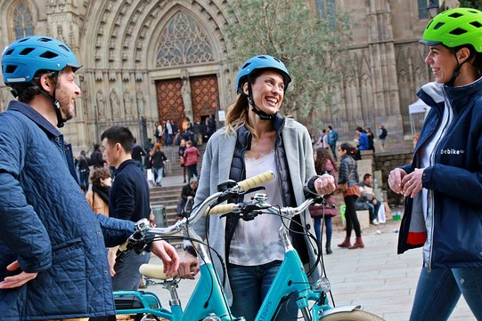 Gaudi E-Bike Tour in Barcelona