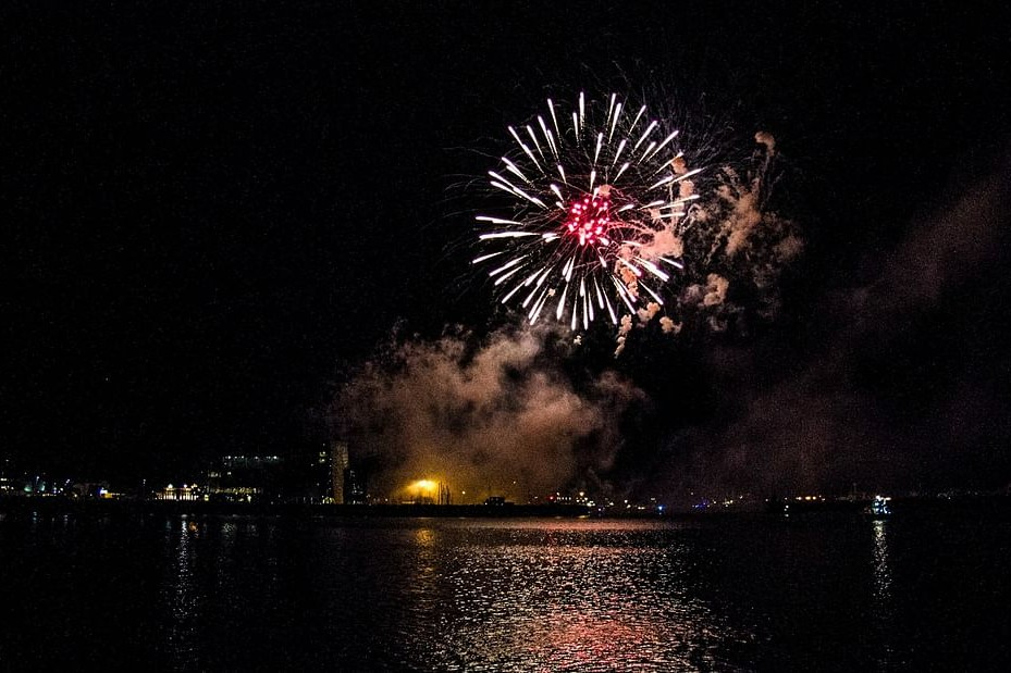 New Years Fireworks Cruise in Reykjavik