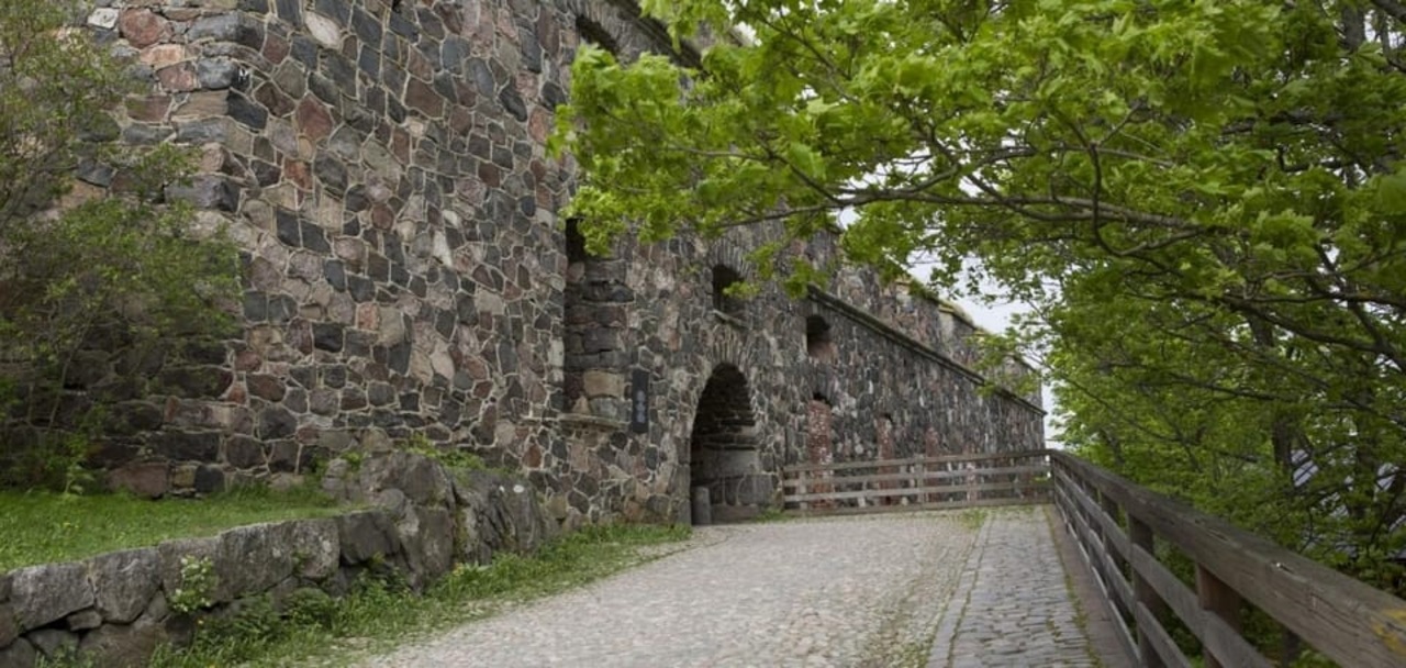 Ultimate Helsinki & Porvoo Tour– Private Car & Local Stories