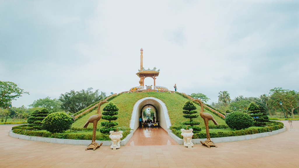 越南非軍事化區歷史遺址豪華小團遊（順化出發）