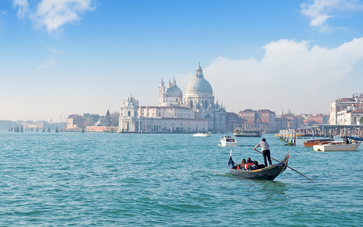 Grand Canal Romantic Gondola Ride 