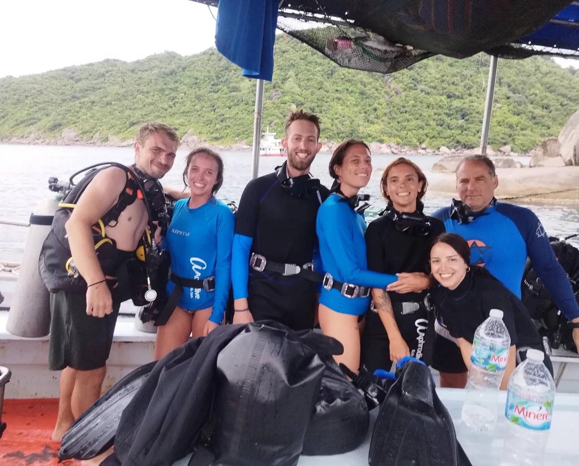 龜島 PADI 潛水中心進階開放水域潛水員課程