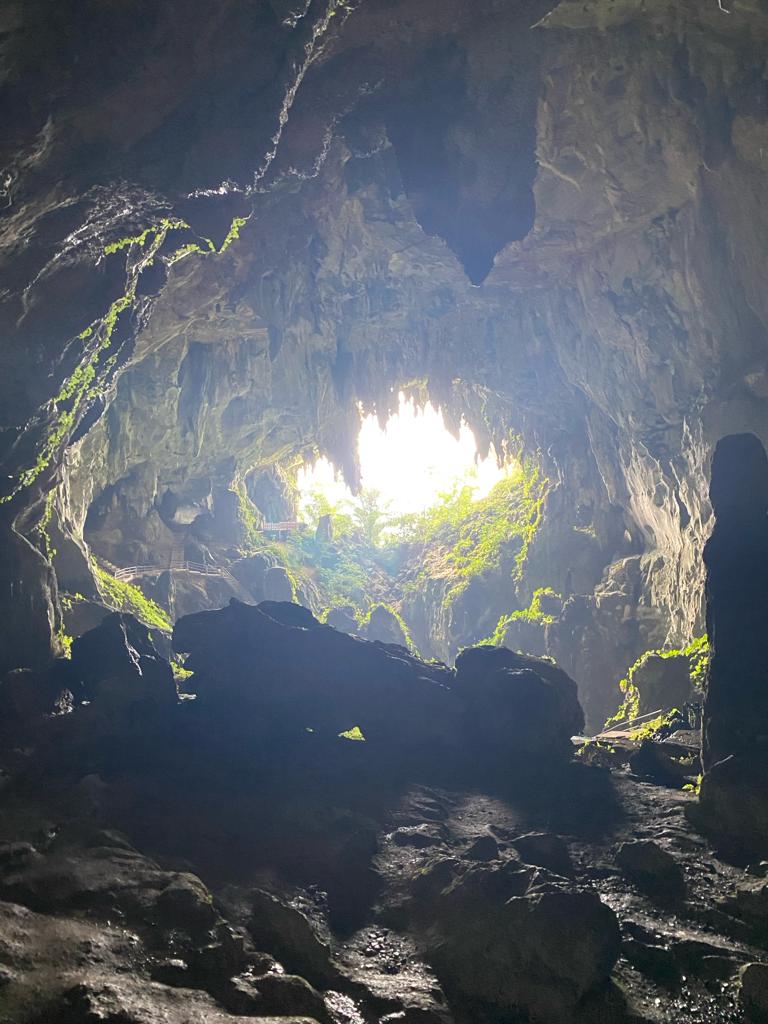 砂拉越洞穴探險之旅
