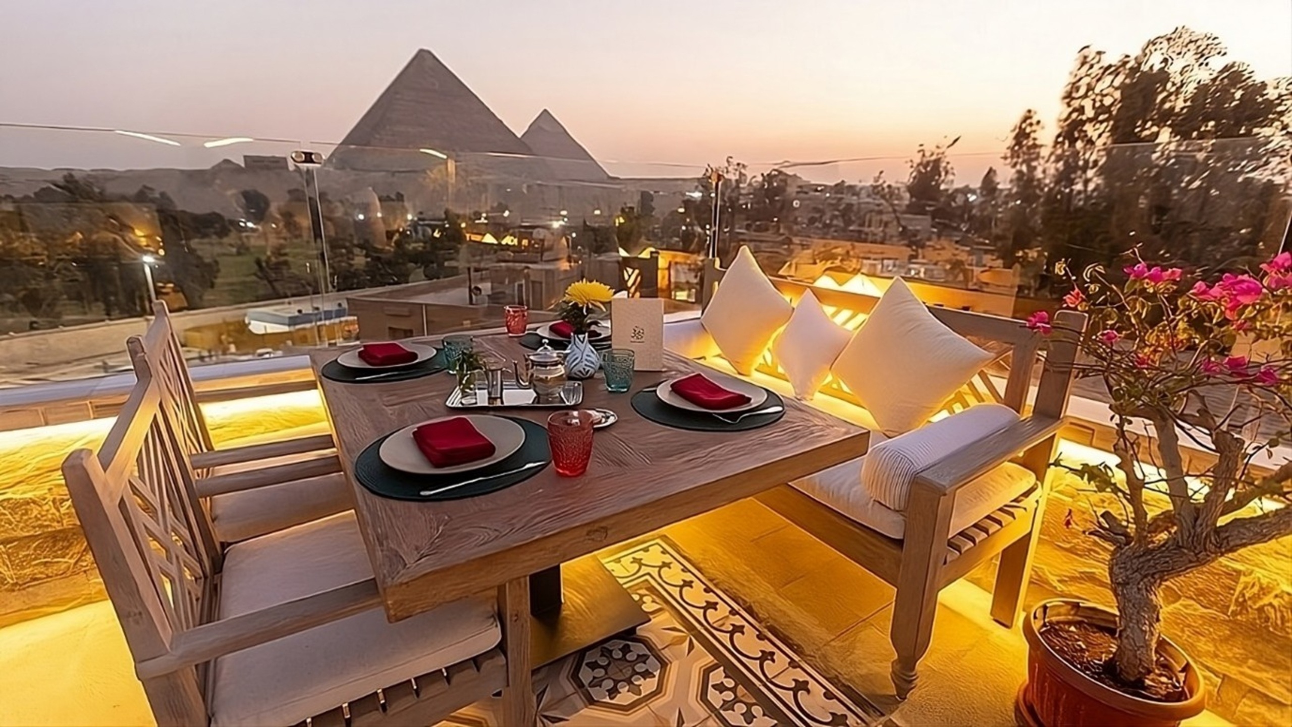 3 Days Tour of Pyramids , Cairo, Alex and Dinner Cruise.