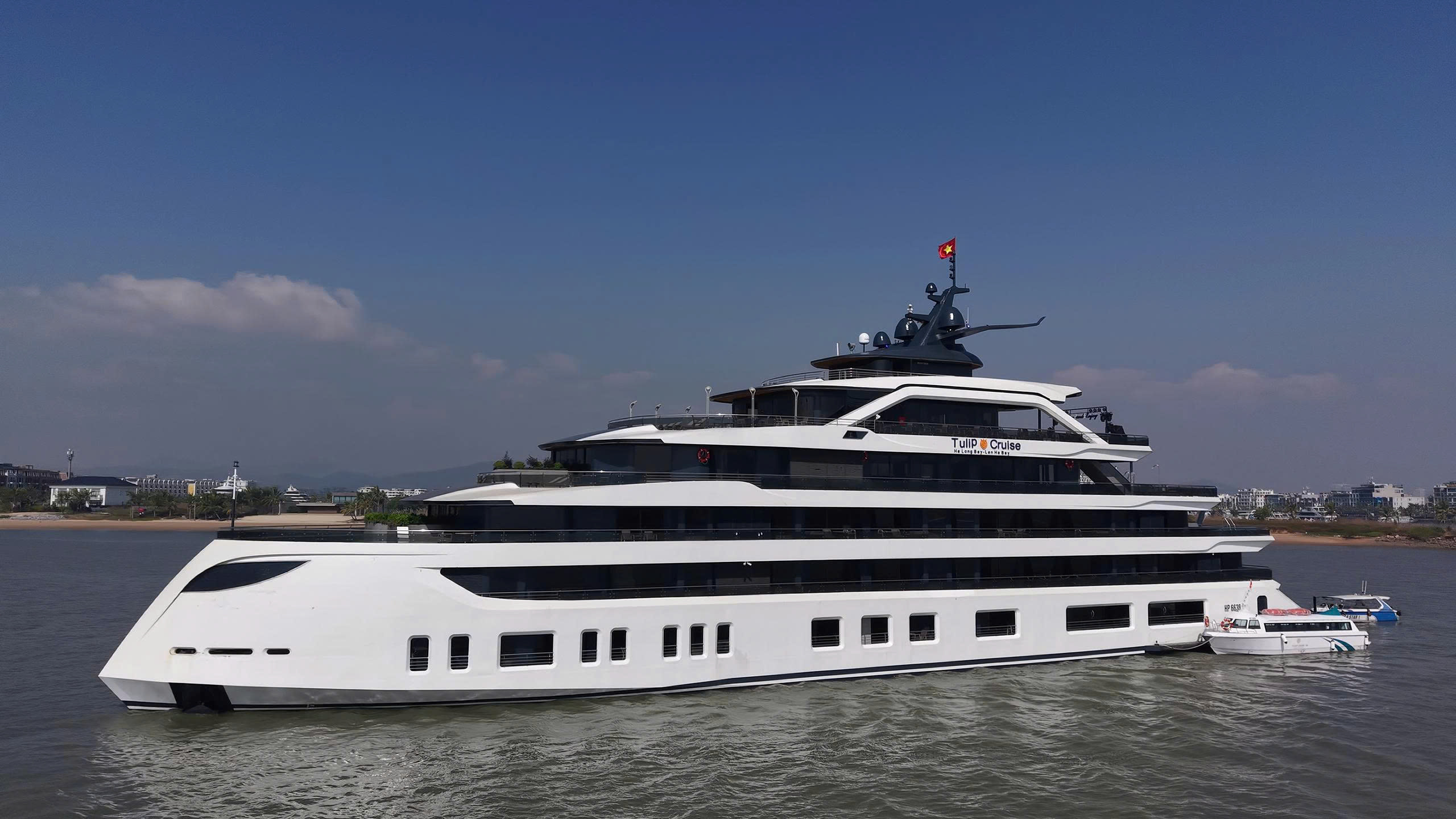 Tulip 2D1N Cruise: Lan Ha Bay, Viet Hai Village & Ba Trai Dao Beach 