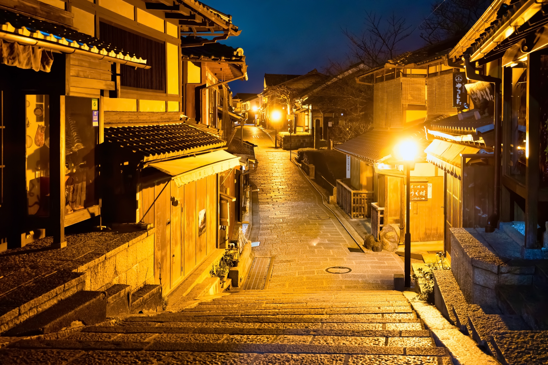 京都夜景一日遊｜嵐山・伏見稻荷大社・三年坂・八坂神社・花見小路・先斗町｜神戶牛肉涮涮鍋定食｜大阪出發