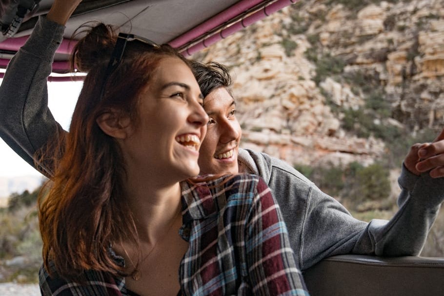 拉斯維加斯紅巖峽谷之旅和石峽谷四驅車探險 (Red Rock Canyon Tour and Rocky Gap 4x4 Adventure in Las Vegas)