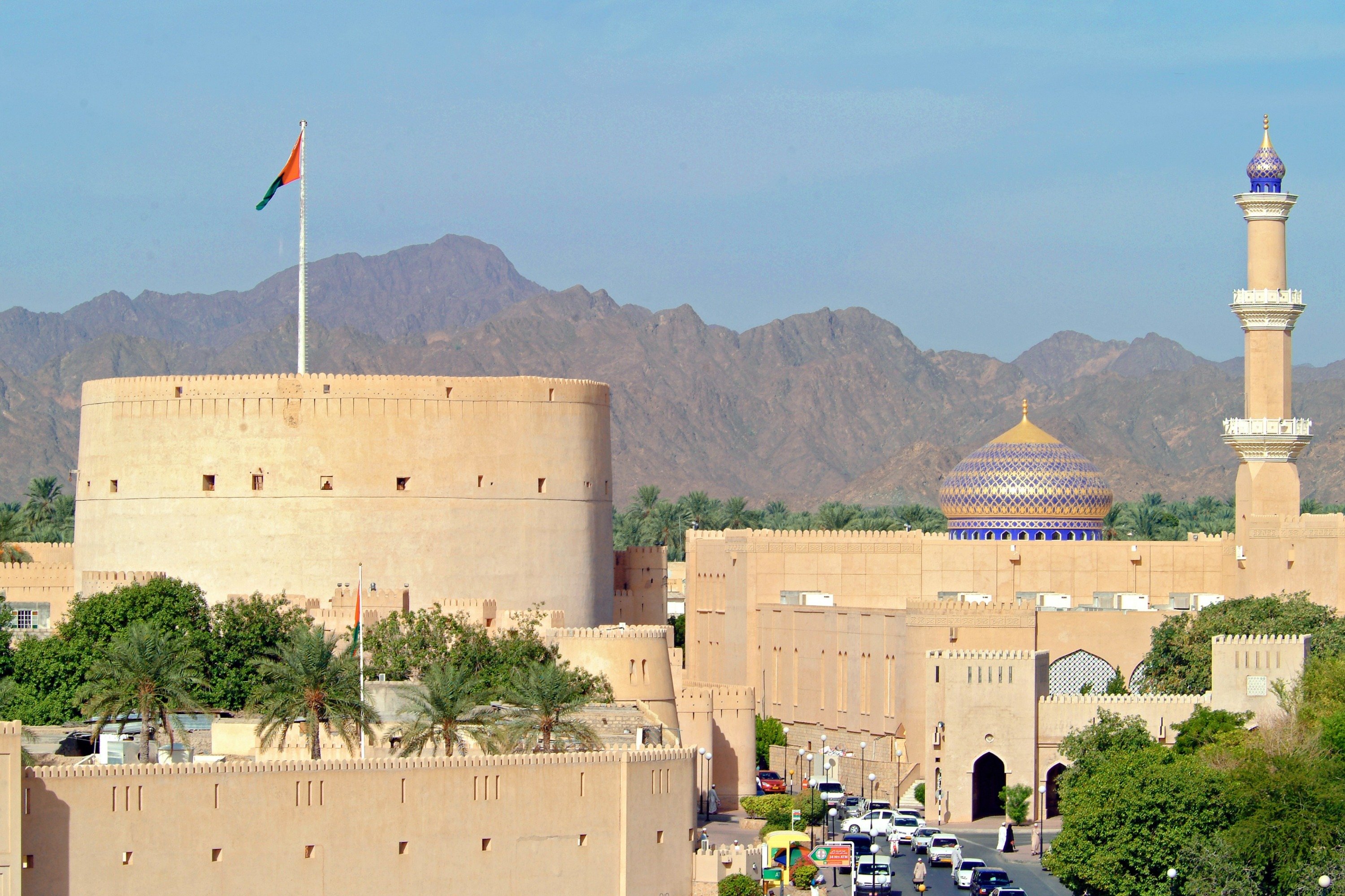 Nizwa Fort, Souq and Grand Canyon Jeep Tour from Muscat