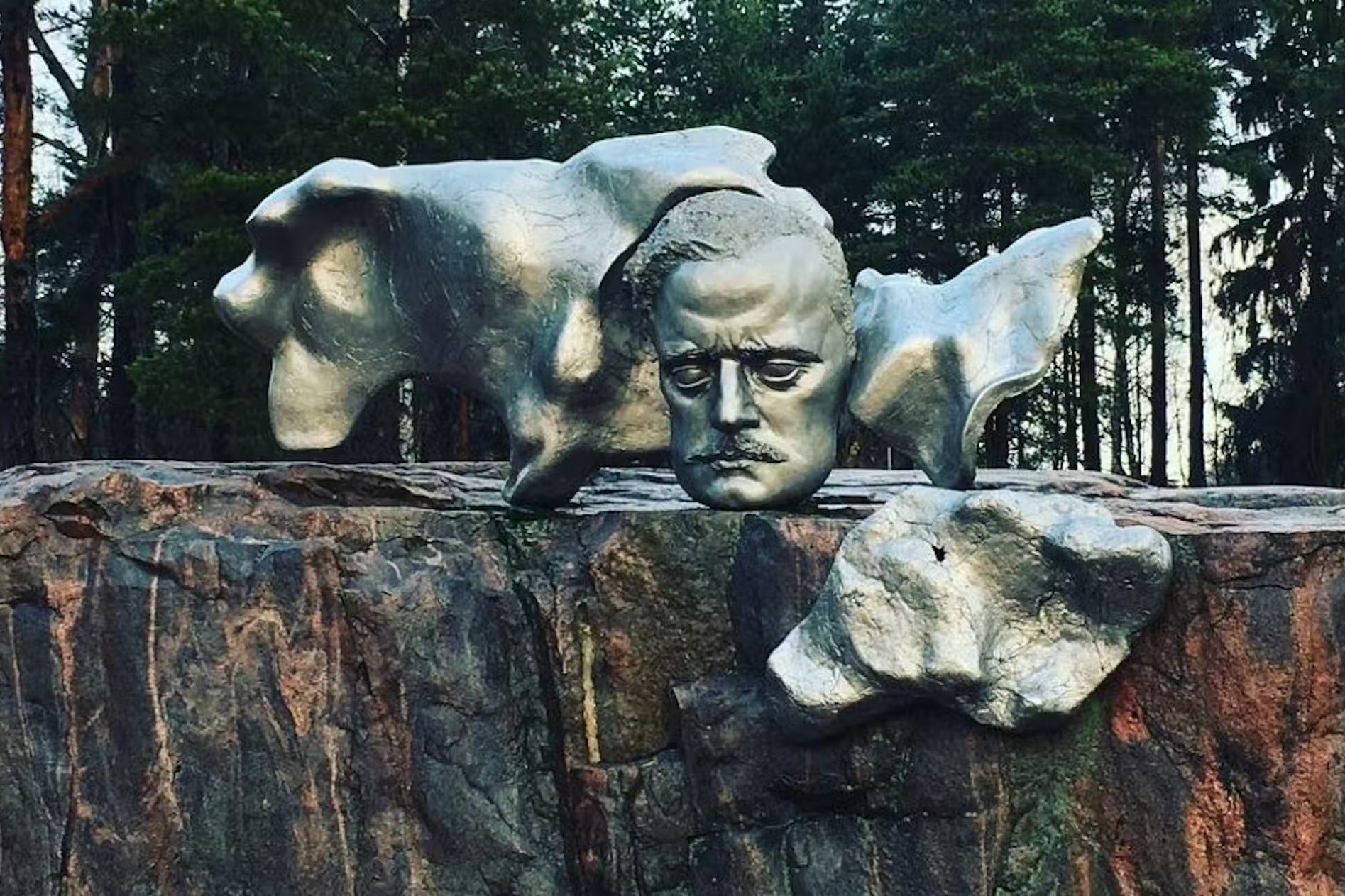 瞭解有影響力的歷史人物和文化遺產