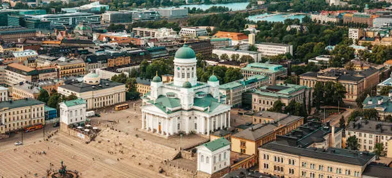 Ultimate Helsinki & Porvoo Tour– Private Car & Local Stories