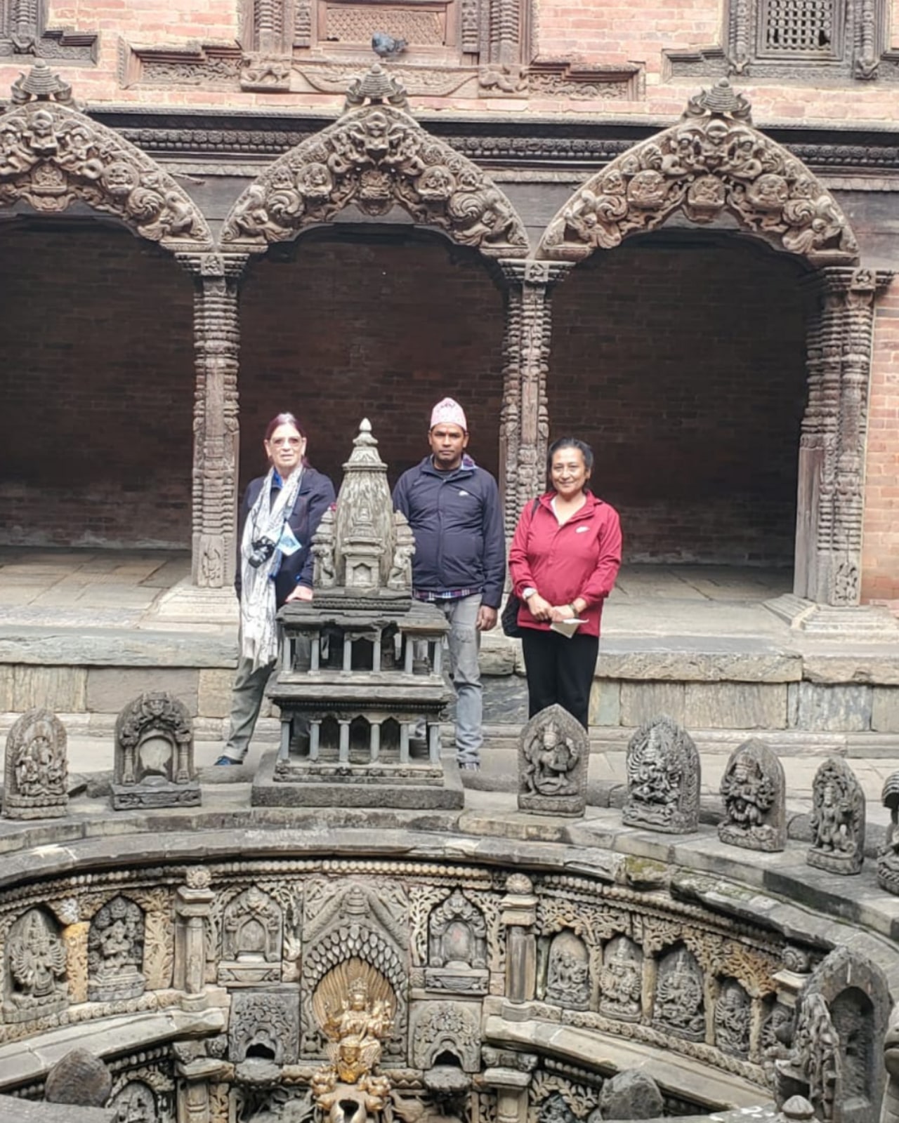 Kathmandu: A Folk Musical Sightseeing Experience 