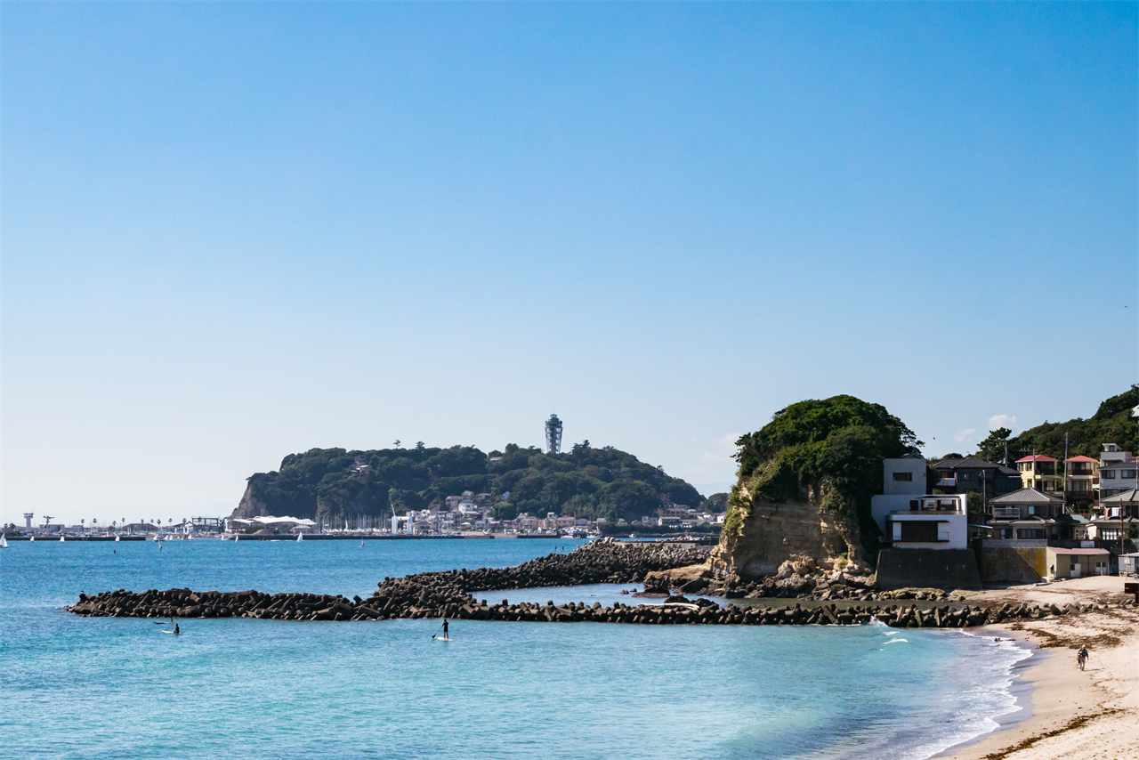 One-day tour in Kamakura | Enoden connects youth, encounters shrines and Shonan seascapes (departs from Tokyo)
