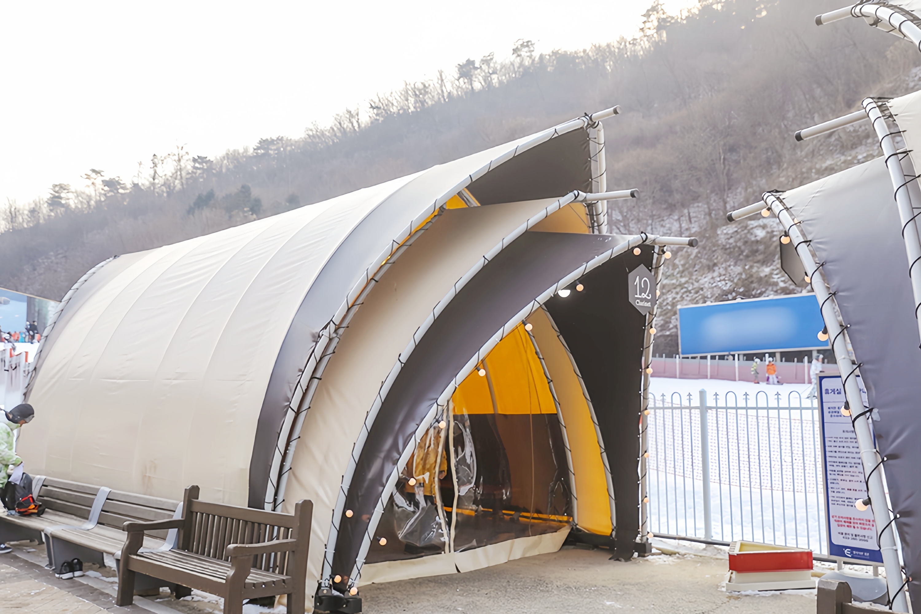 滑雪休息帳篷：專屬私人滑雪休憩空間，兼具舒適與便利。