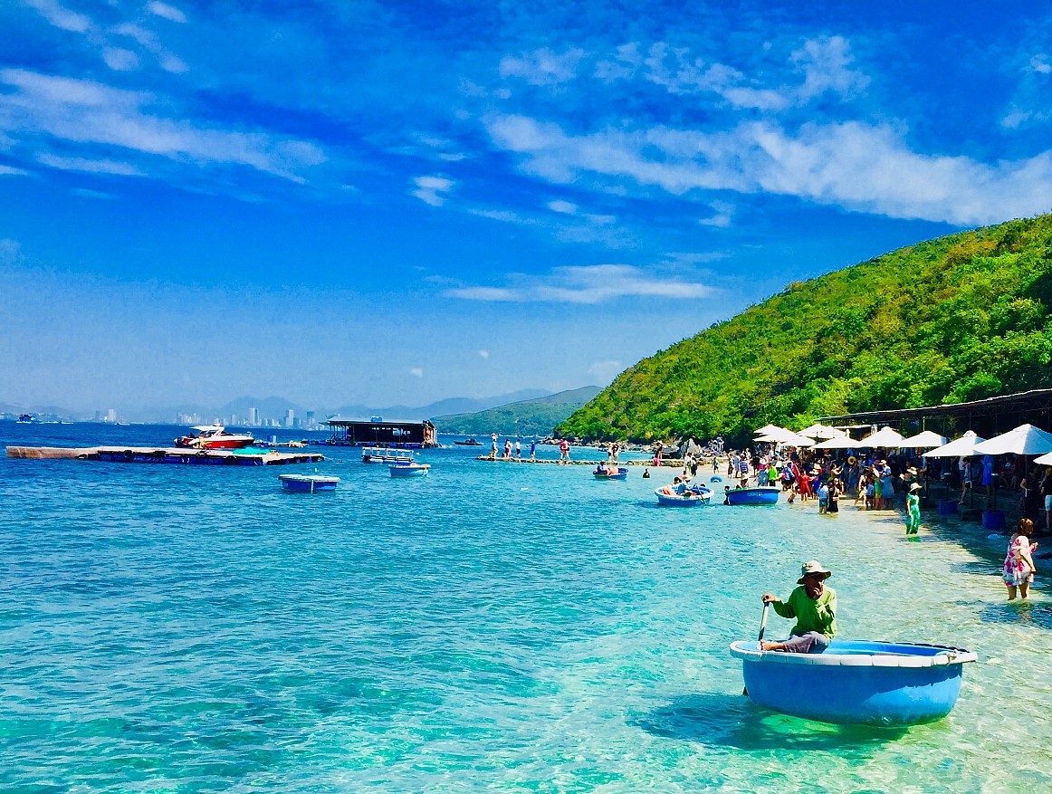 Coral Reef ＆漁村＆ Tranh 海灘一日遊（芽莊出發）